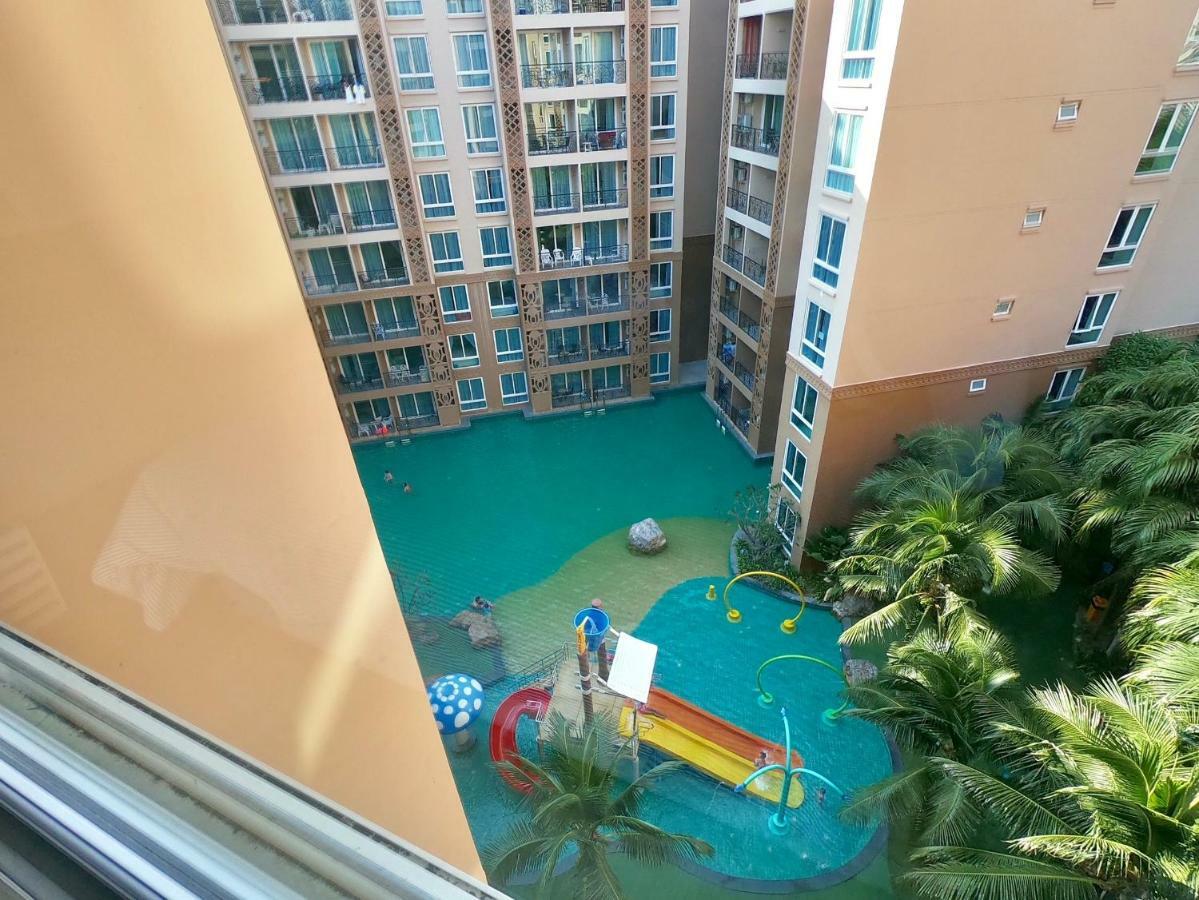 Atlantis Condo Resort Pattaya - Heaven For Family & Kids With Big Water Park Джомтиен Бийч Екстериор снимка