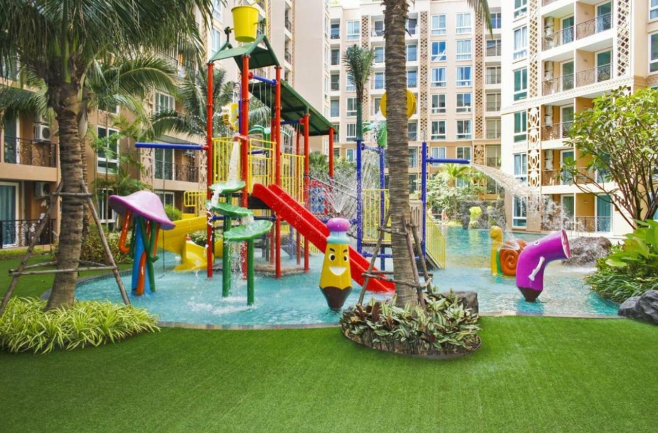 Atlantis Condo Resort Pattaya - Heaven For Family & Kids With Big Water Park Джомтиен Бийч Екстериор снимка